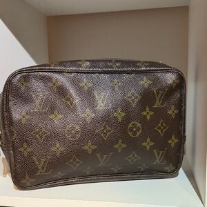 Louis Vuitton Trousse 23 Toiletry Pouch Monogram Vintage